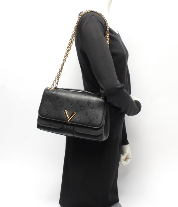 8 Louis Vuitton Chain Shoulder Bag Very Noir