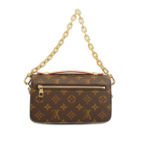 8 Louis Vuitton Monogram Pochette