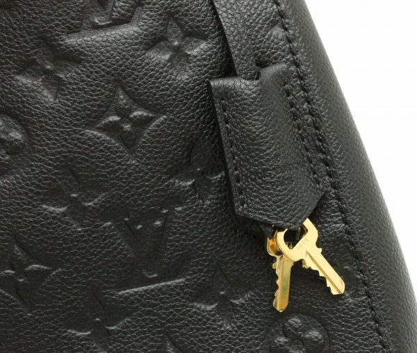 8 Louis Vuitton Monogram Empreinte Montaigne MM Noir Black