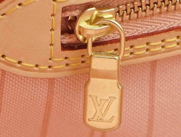 8 Louis Vuitton Damier Azur Print Neverfull MM Rose Ballerine