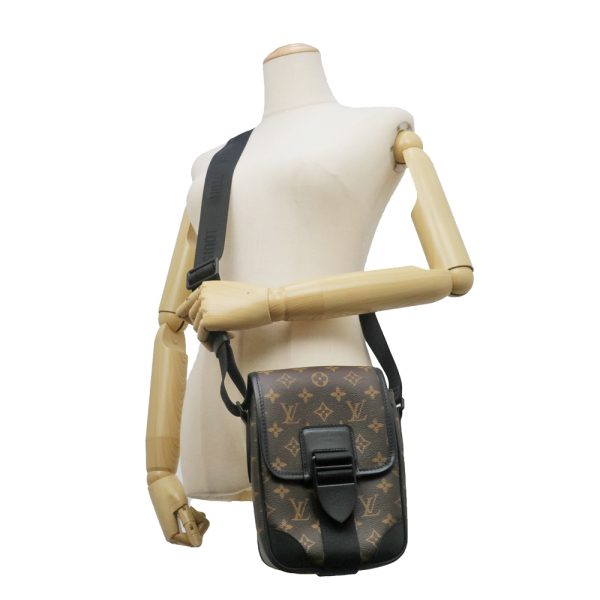 9 Louis Vuitton Archie Messenger Shoulder Bag Monogram Macassar Black