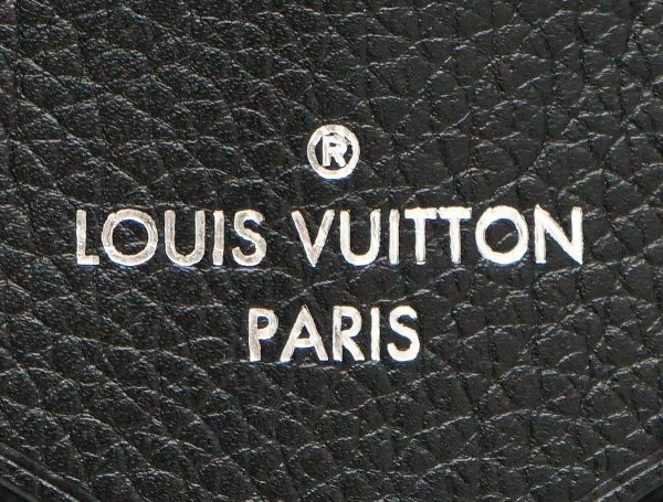 9 Louis Vuitton Lock Me Cultable Handbag Soft Calf Leather Black