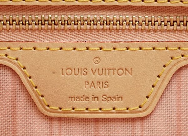 9 Louis Vuitton Damier Azur Print Neverfull MM Rose Ballerine