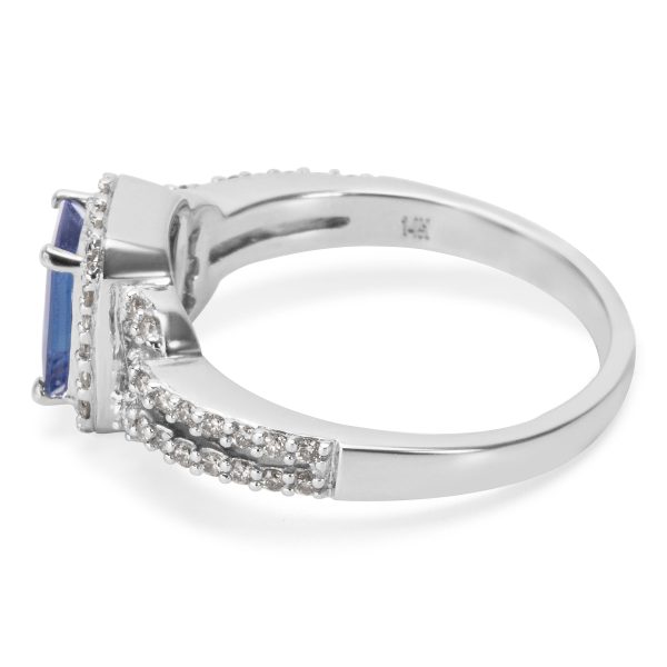 007600 sv Sapphire and Diamond Vintage Style Ring in 14K White Gold 038 CTW