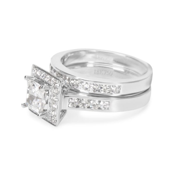 011586 sv af22c8fe 5196 4966 9598 7cd9e7d2caab Square Halo Channel Bridal Set in 18K White Gold with Diamonds