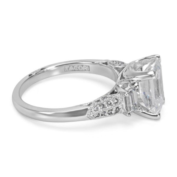 011814 sv 075d03ab f14f 4e04 a338 96631b3c2192 Tacori Engagement Ring Setting in Platinum 2579 EM 85X65 058 CTW