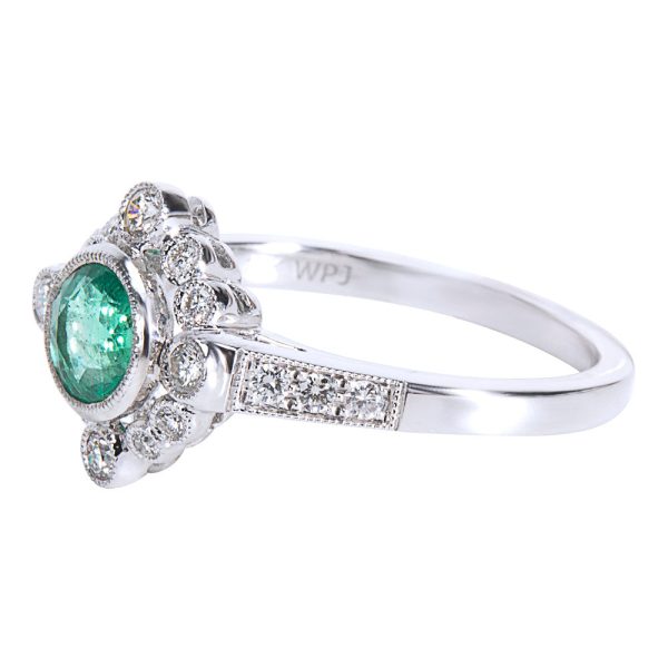 038497 sv BRAND NEW Diamond Emerald Vintage Style Ring 18K White Gold 087 CTW