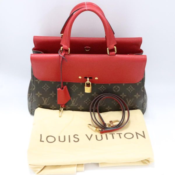 10 Louis Vuitton Venus shoulder bag monogram leather