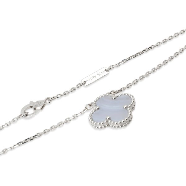 102928 clasp Van Cleef Arpels Alhambra Chalcedony Necklace in 18K White Gold