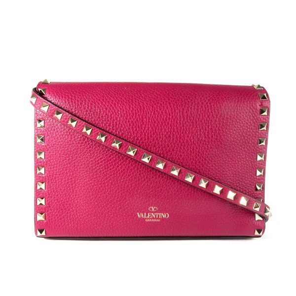 105695 bv Valentino Magenta Grainy Calfskin Rockstud Medium Crossbody Bag