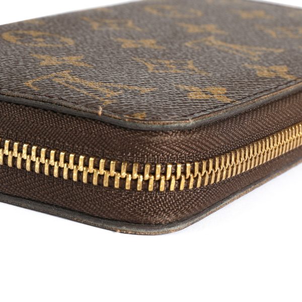 106625 clasp Louis Vuitton Monogram Canvas Zippy Wallet