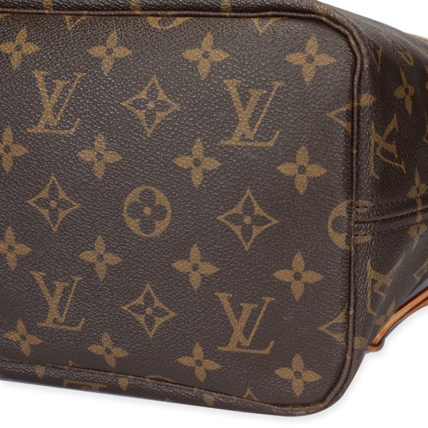 106852 clasp 7ac8c12a a6ef 47a0 8d33 afa68240acf7 Louis Vuitton Monogram Canvas Neverfull MM