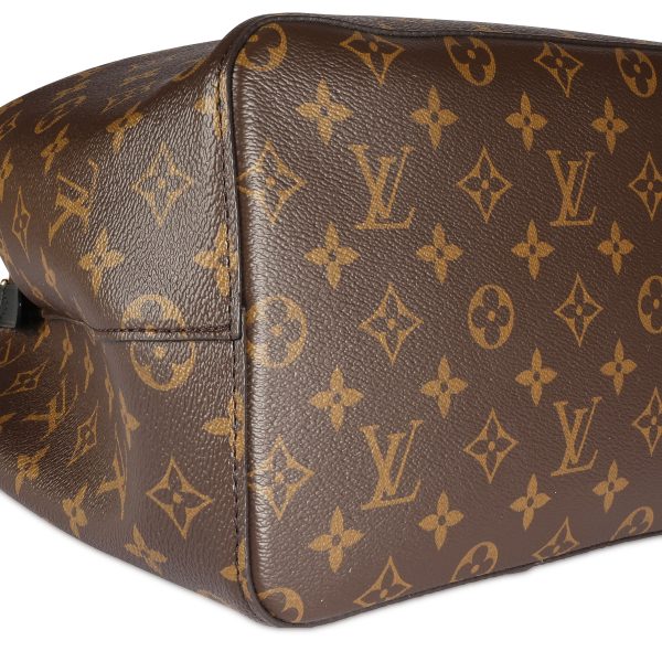 108519 clasp 1c48350b 6622 435e 8fe0 d501715ba0a9 Louis Vuitton Monogram Canvas Black Leather NéoNoé MM