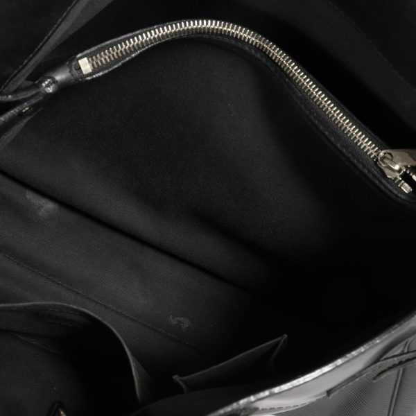 110287 av Louis Vuitton Epi Leather Passy GM