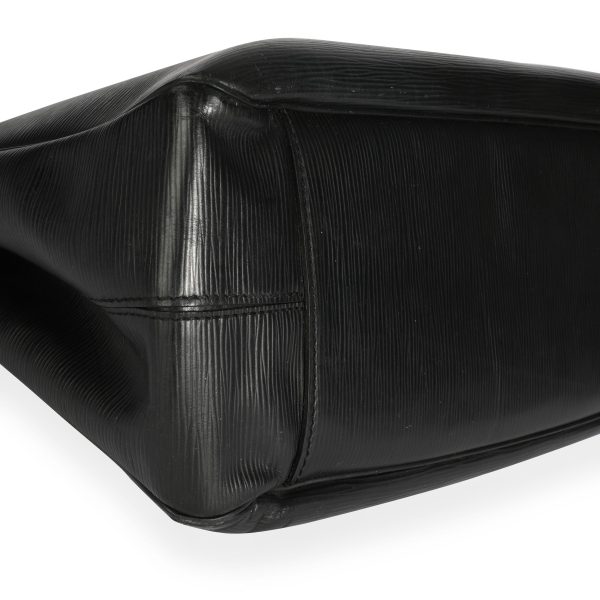 110287 clasp Louis Vuitton Epi Leather Passy GM