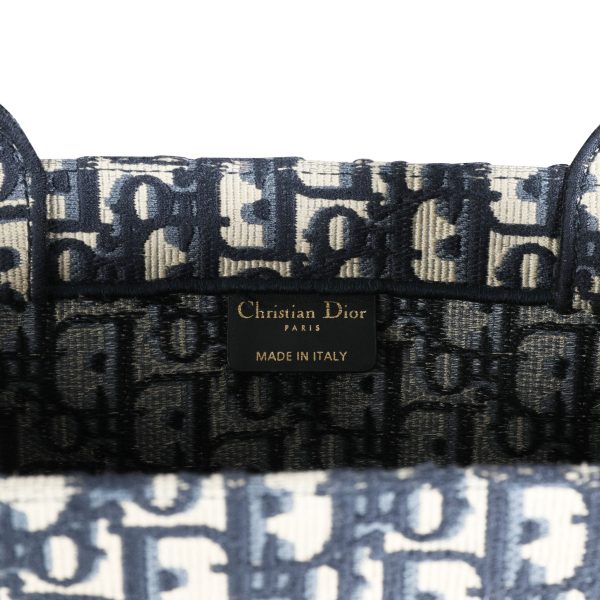 110959 ad2 Dior Blue Oblique Embroidery Small Book Tote