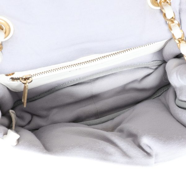 111019 av Chanel White Lambskin Vintage Puffy Flap Bag