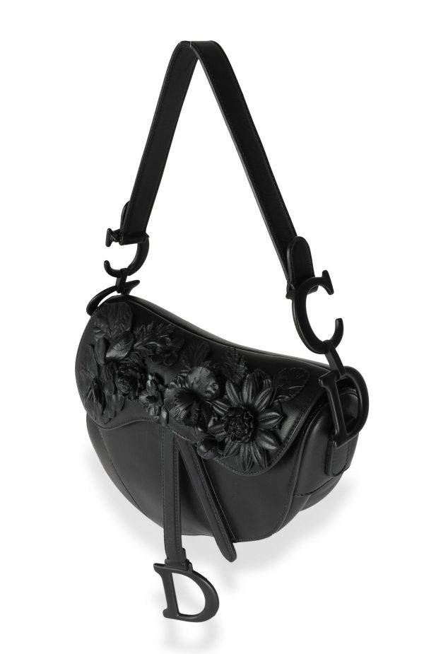 112649 bv 7e8665c2 086e 4c76 91a3 822743cb3379 Dior Black Lambskin Embroidered Flowers On Bag Saddle Bag