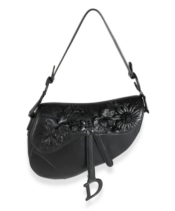 112649 fv d42fac0c 6840 4252 afed 4c4c710650ab Dior Black Lambskin Embroidered Flowers On Bag Saddle Bag