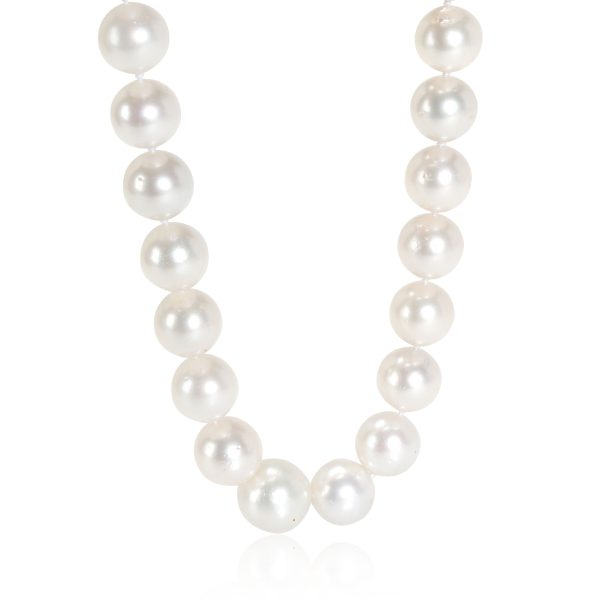 113087 fv Graduated Cultured Pearl Necklace From 14mm To 28mm With Crystal Clasp