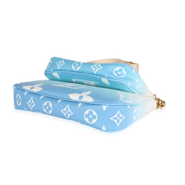 114374 clasp Louis Vuitton Blue Monogram Giant By The Pool Multi Pochette Accessoires