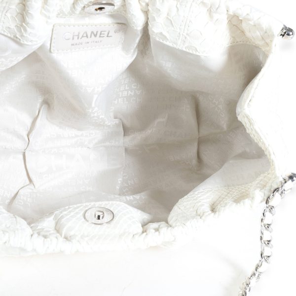 115209 av Chanel White Matte Python Chain Hobo Bag