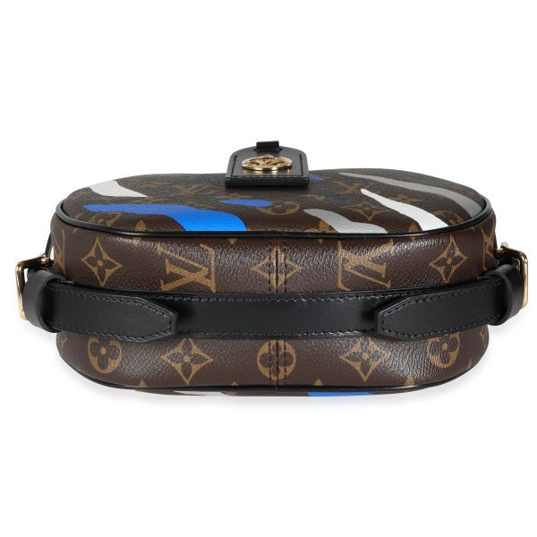 115437 stamp c77e9ec1 5c41 4d43 ad93 a9880bd1453d Louis Vuitton x League of Legends Monogram Canvas Boite Chapeau Souple