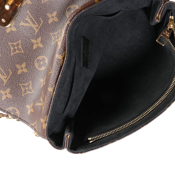 115487 av 0bc5434b f8aa 4823 8be3 f15092561425 Louis Vuitton Monogram Canvas Black Grained Leather Saint Placide