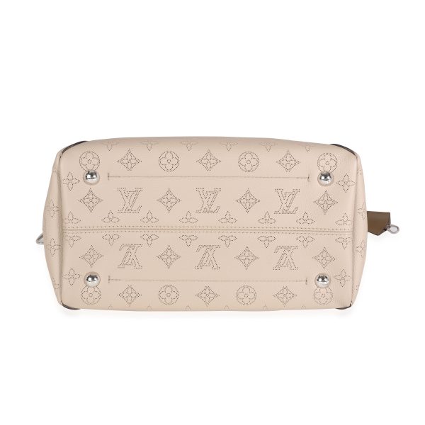 115923 stamp Louis Vuitton Galet Gray Mahina Leather Hina MM