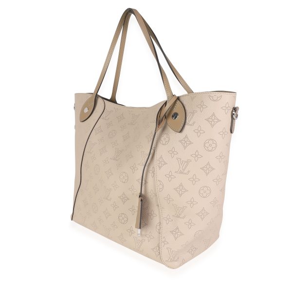 115923 sv Louis Vuitton Galet Gray Mahina Leather Hina MM