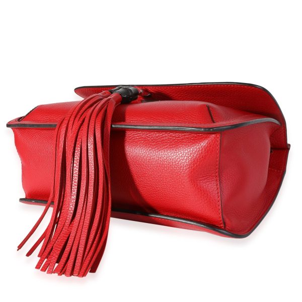 115965 clasp 1df5918b ddd4 4a05 ac7e f9c5e21777e6 Gucci Red Pebbled Calfskin Medium Bamboo Daily Flap Shoulder Bag