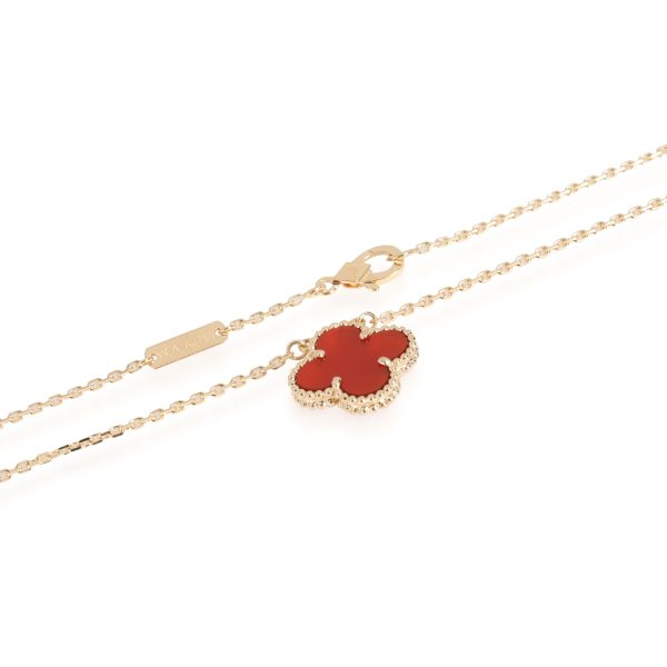 115970 clasp Van Cleef Arpels Vintage Alhambra Carnelian Pendant in 18k Yellow Gold