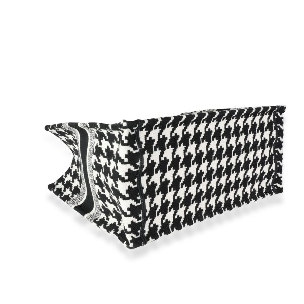 116408 clasp 51bc636f 3768 4fdd a73a 115797cde721 Dior Black White Houndstooth Small Book Tote