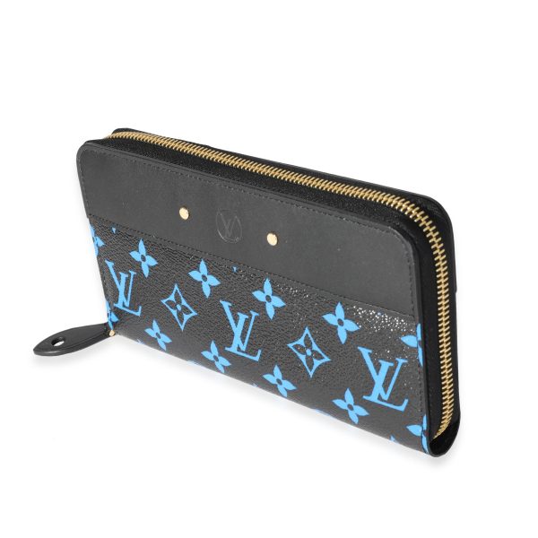 117942 sv 19cca122 34ee 4ccb 8c31 43e40c245d97 Louis Vuitton Blue Black Monogram Canvas Zippy Wallet