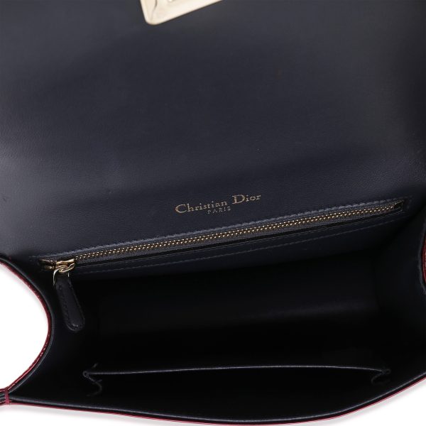 118072 ad1 f3a8296a 8688 4fa3 b496 2757d4a40bc1 Dior Red Metallic Patent Micro Cannage Small Diorama Bag