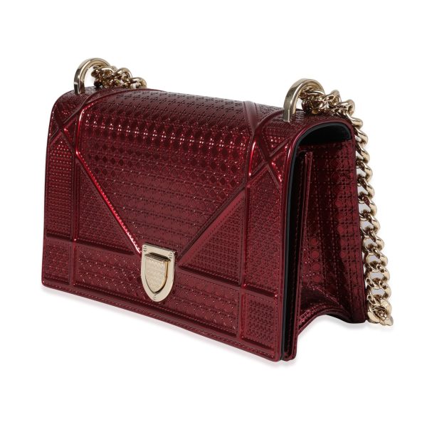 118072 sv e2cd280b 77f1 416c beba 3e1a5f12b020 Dior Red Metallic Patent Micro Cannage Small Diorama Bag