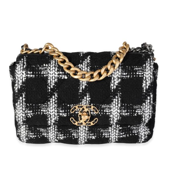 118562 fv 9b4d13ac db1a 430d 8617 1bf3c89ddf64 Chanel Black White Tweed Quilted Medium Chanel 19 Flap