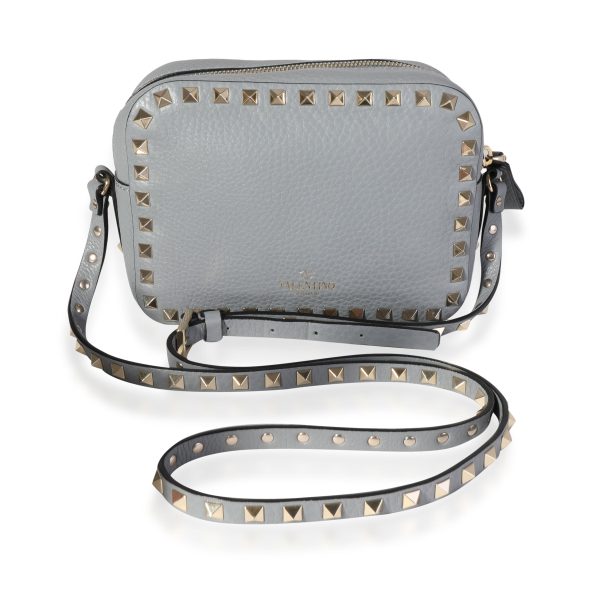 118810 pv 742c0481 4235 4d0b b028 539235d20983 Valentino Light Grey Grained Calfskin Rockstud Camera Bag