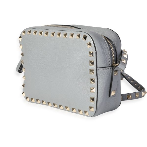 118810 sv 259a11f3 2be0 4645 8e16 83450ec7c480 Valentino Light Grey Grained Calfskin Rockstud Camera Bag