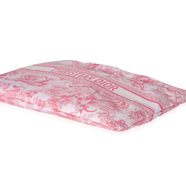 119215 clasp 2c7434a1 5142 4ad5 8d02 46447bfc307e Dior Rouge Toile De Jouy DiorTravel Zipped Pouch