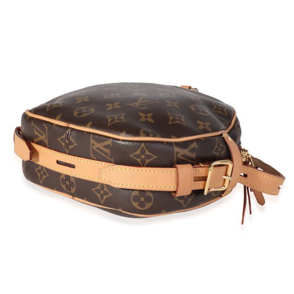 119795 clasp a5fbc304 f0b5 45af b2a7 d302d8aad985 Louis Vuitton Monogram Canvas Boite Chapeau MM