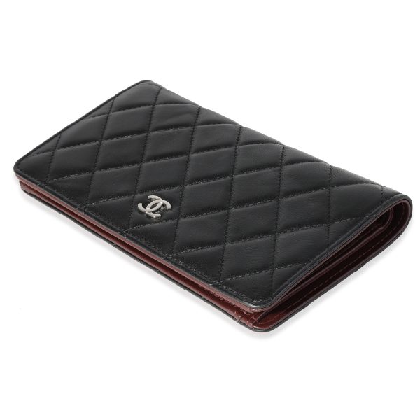 120013 box Chanel Black Quilted Lambskin Yen Wallet