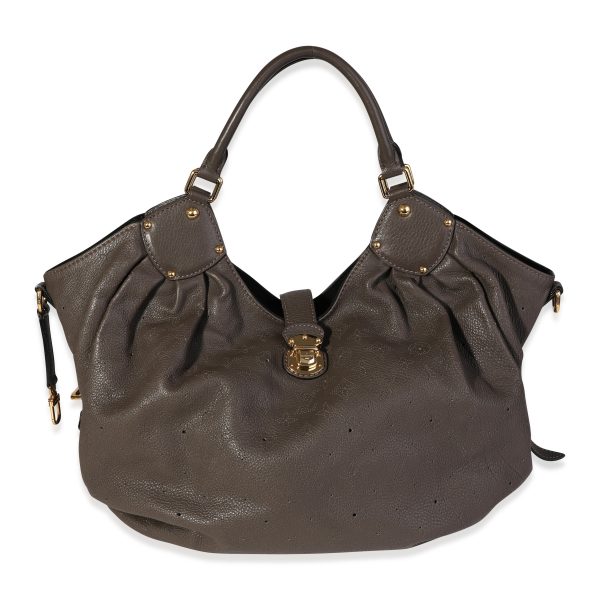 120110 fv 0e297aca 20e0 4064 903d f31c30090168 Louis Vuitton Taupe Mahina Leather XL Hobo