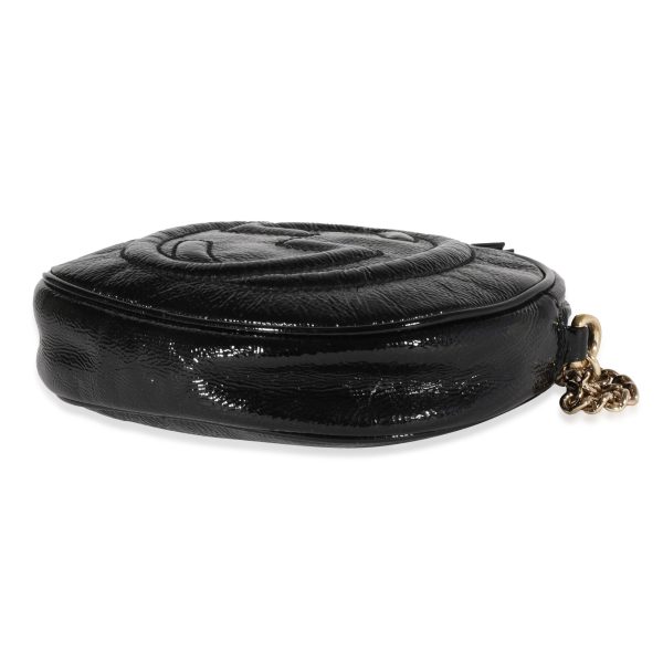 120476 clasp cd6cb0bd 9805 47fa 8721 7332ada1f123 Gucci Black Patent Leather Mini Soho Chain Bag