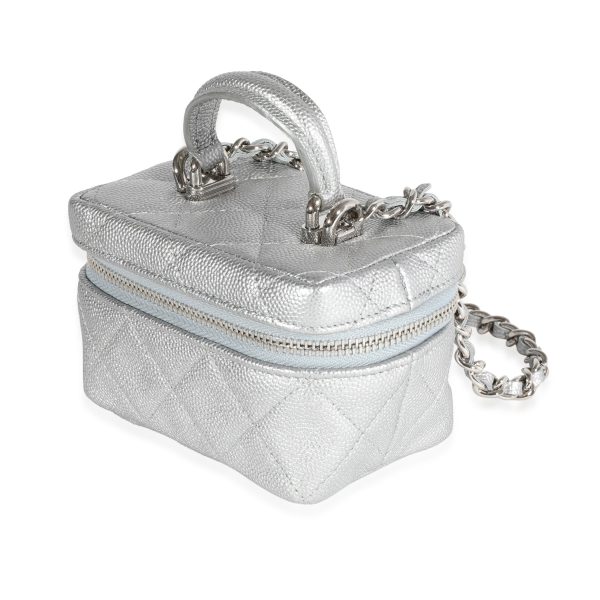 120755 sv 5b77c398 00e9 4f36 9cc1 5c83616cd712 Chanel Silver Metallic Quilted Caviar Mini Vanity Bag With Chain