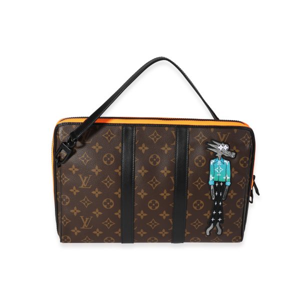 120910 bv 608c7e29 88d7 4e65 bd33 fe374de94a09 Louis Vuitton Monogram Canvas Cartoon Zoom With Friends Keepall Pouch