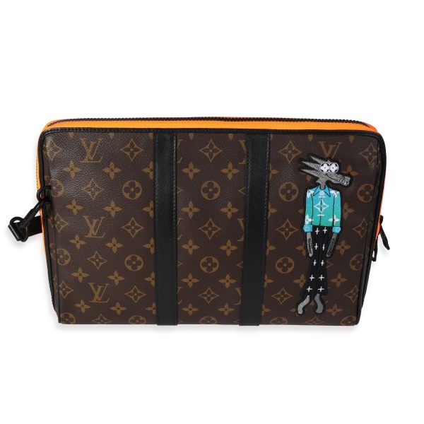 120910 fv 14aefb19 aacc 4f2e 8288 ded5f2f3fd60 Louis Vuitton Monogram Canvas Cartoon Zoom With Friends Keepall Pouch