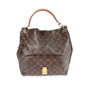 121746 fv 44cbfb7f dd26 4857 af86 f373966eca0b Louis Vuitton Monogram Croissant MM Shoulder Bag