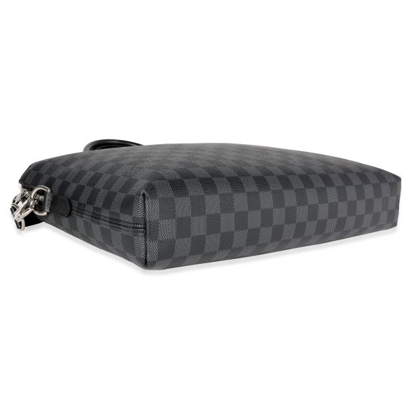 122053 pv f9ffbaee 7a1b 47a4 9b00 a9a8f1b23565 Louis Vuitton Damier Graphite Porte Documents Jour NM