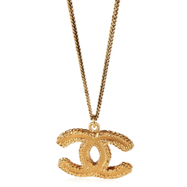 123074 fv Gold Tone Chanel CC Pendant On 24 Inch Chain